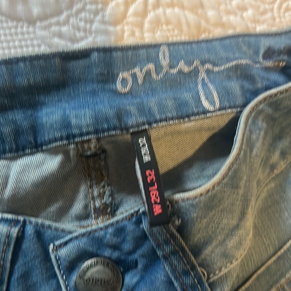 Jeans - Picture 3 of 4